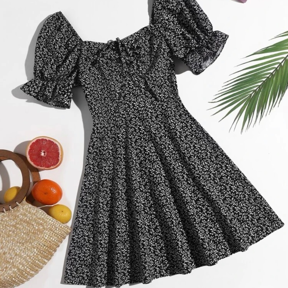 Black and White Small Floral Plant Print Milkmaid Peasant Mini Dress | Size 12